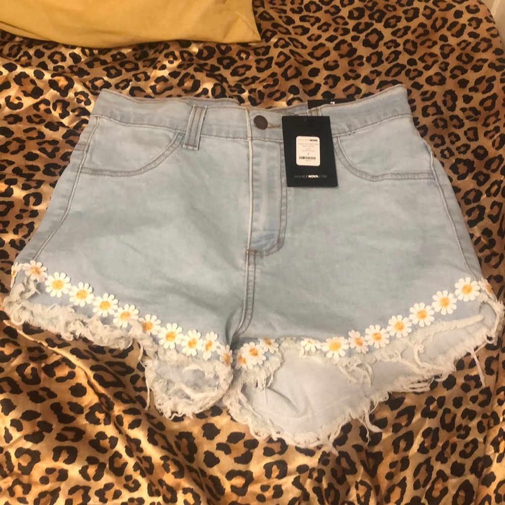 NWT Flower child high waisted shorts